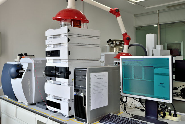 Liquid chromatography system-mass spectrometry